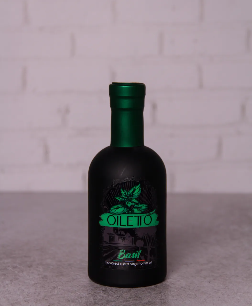 تصویر روغن زیتون فرابکر با ریحان 215 میل اویلتو